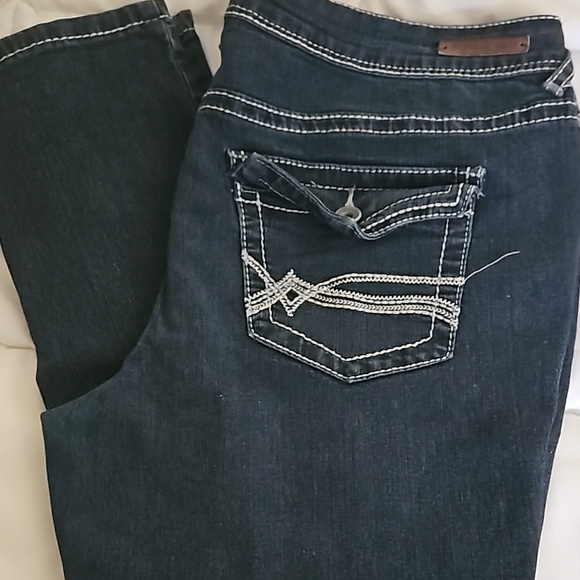 Myth of Jade Dark Blue Jeans with Embroidered Pocket Size 12 - Picture 1 of 8